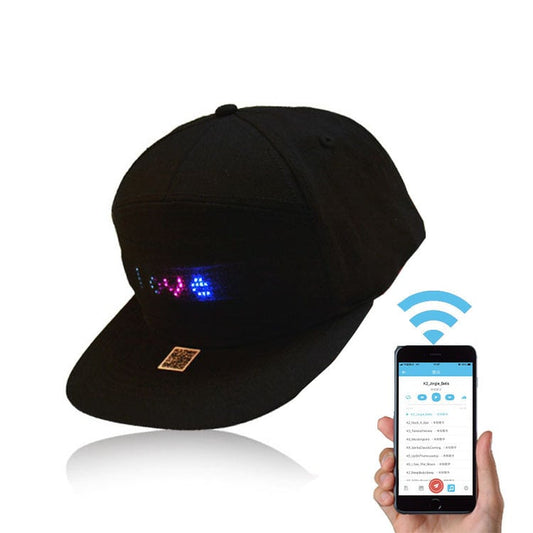 🧢 LED шапка с пискащо табло | Персонализирани светещи съобщения за партита и събития